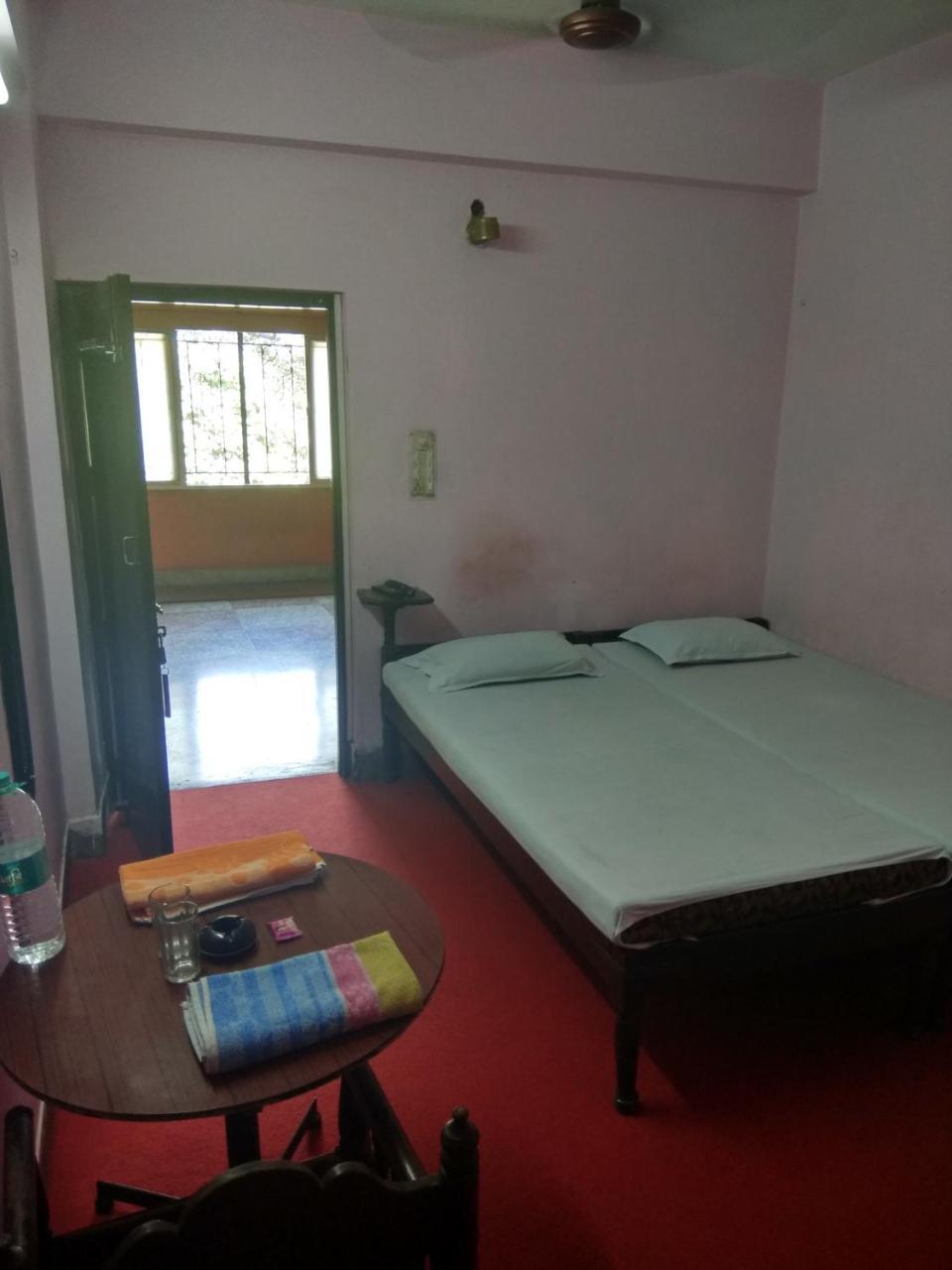 Renu Guest House Calcutta Exteriör bild